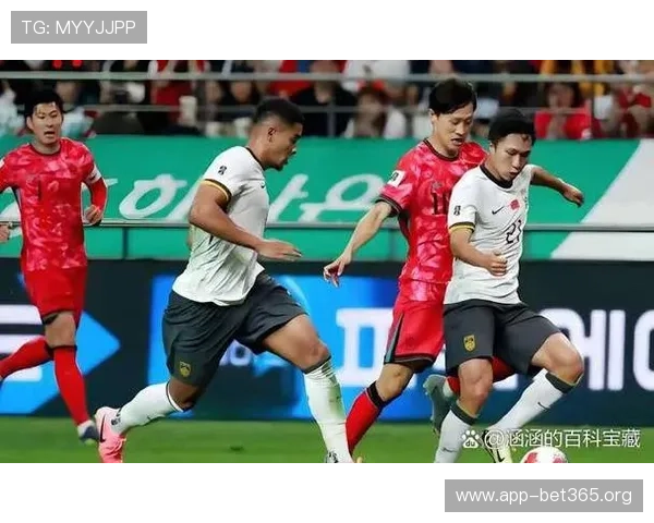 国足四人深夜离队冲击世界杯梦破灭12分差距或将注定淘汰命运 国足四人深夜离队冲击世界杯梦破灭12分差距或将注定淘汰命运