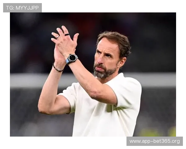 图赫尔批评索斯盖特战术分析 揭示了众多人对其战术安排的共同疑虑 图赫尔批评索斯盖特战术分析 揭示了众多人对其战术安排的共同疑虑