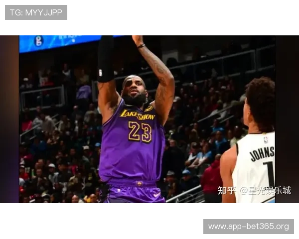 湖人与VAR再度正面交锋引发热议经典对决戏码震撼瞬间重现再度来