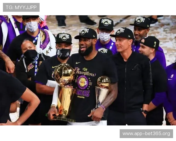 湖人高层正式发声表达信念誓言继续征战赛场展现冠军底蕴