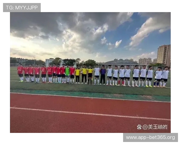 2025年青海省高中组校园足球联赛正式开赛 助力青少年体育发展