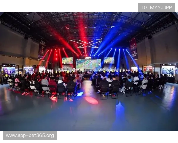 总决赛第二场精彩对决如预期展开 赛场气氛再度升温 总决赛第二场精彩对决如预期展开 赛场气氛再度升温