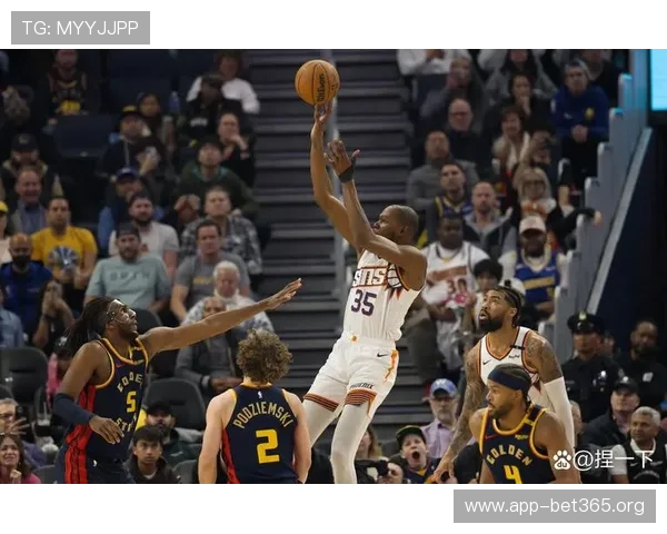 NBA赛场激烈对决与球星成长故事全景解析